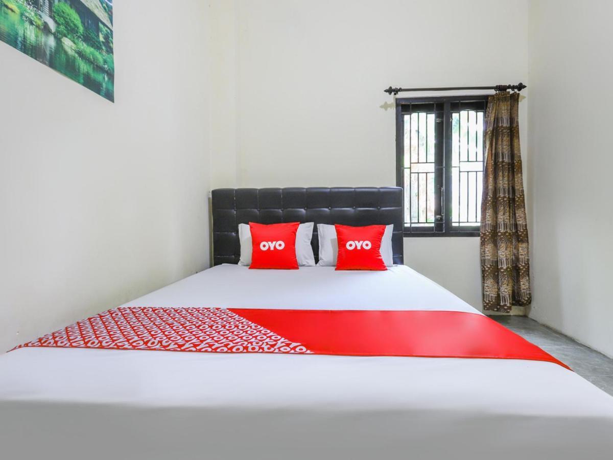 Oyo 3830 Dfarys Gh Syariah Hotel Balikpapan  Luaran gambar