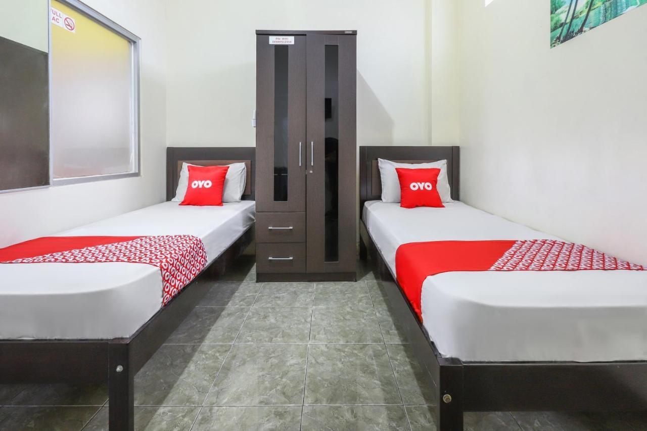 Oyo 3830 Dfarys Gh Syariah Hotel Balikpapan  Luaran gambar