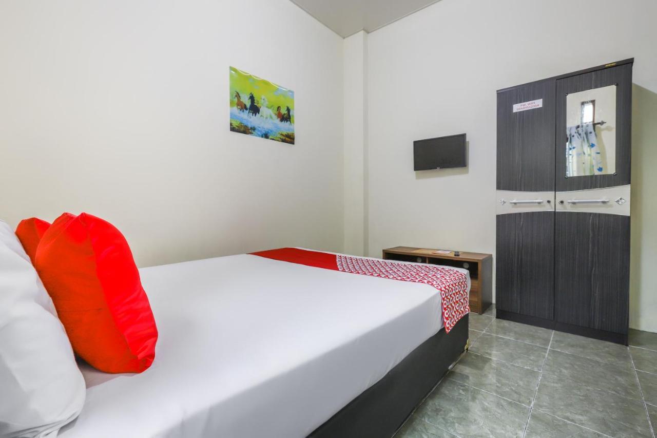 Oyo 3830 Dfarys Gh Syariah Hotel Balikpapan  Luaran gambar