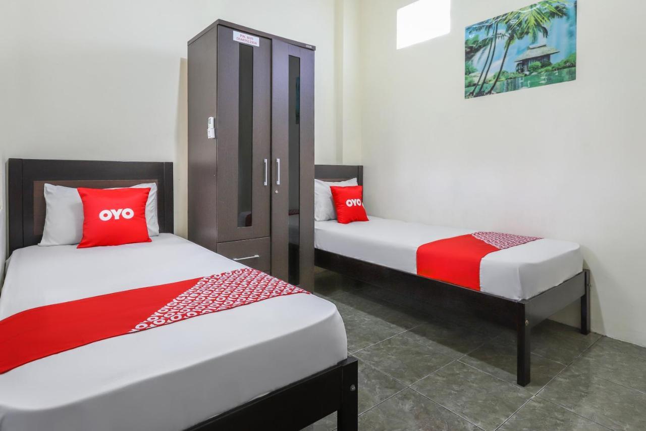 Oyo 3830 Dfarys Gh Syariah Hotel Balikpapan  Luaran gambar